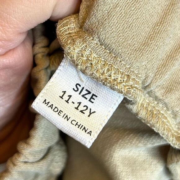 5 for $25🔥Boys 11/12 Matching Tan Shirt & Shorts Set - Picture 5 of 6